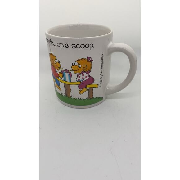 1987 Princess House The Berenstain Bears Mug Cup Picnic Ice Cream Soda Milk Soup - Picture 3 of 6